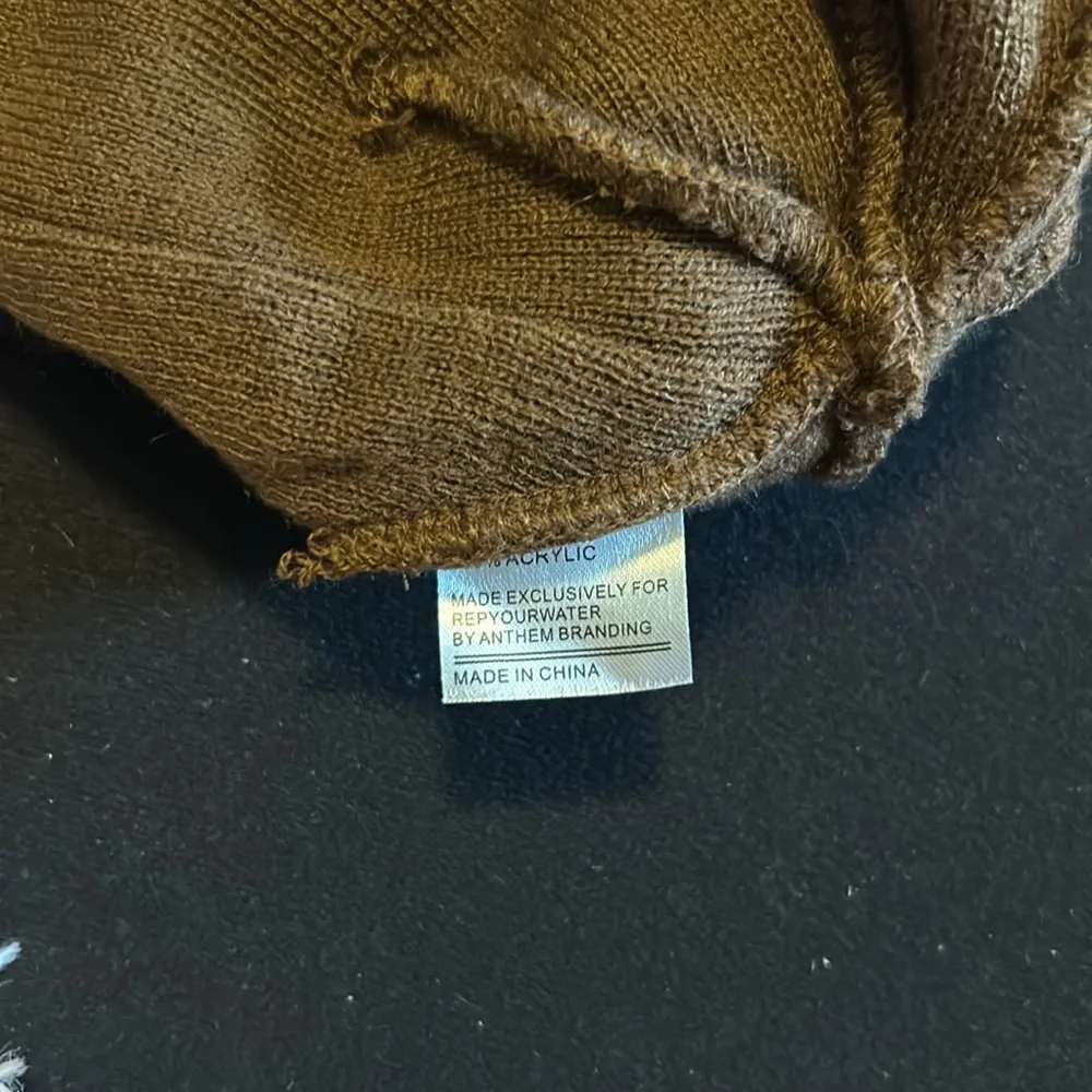 REPYOURWATER Pom Pom beanie - Picture 4 of 4